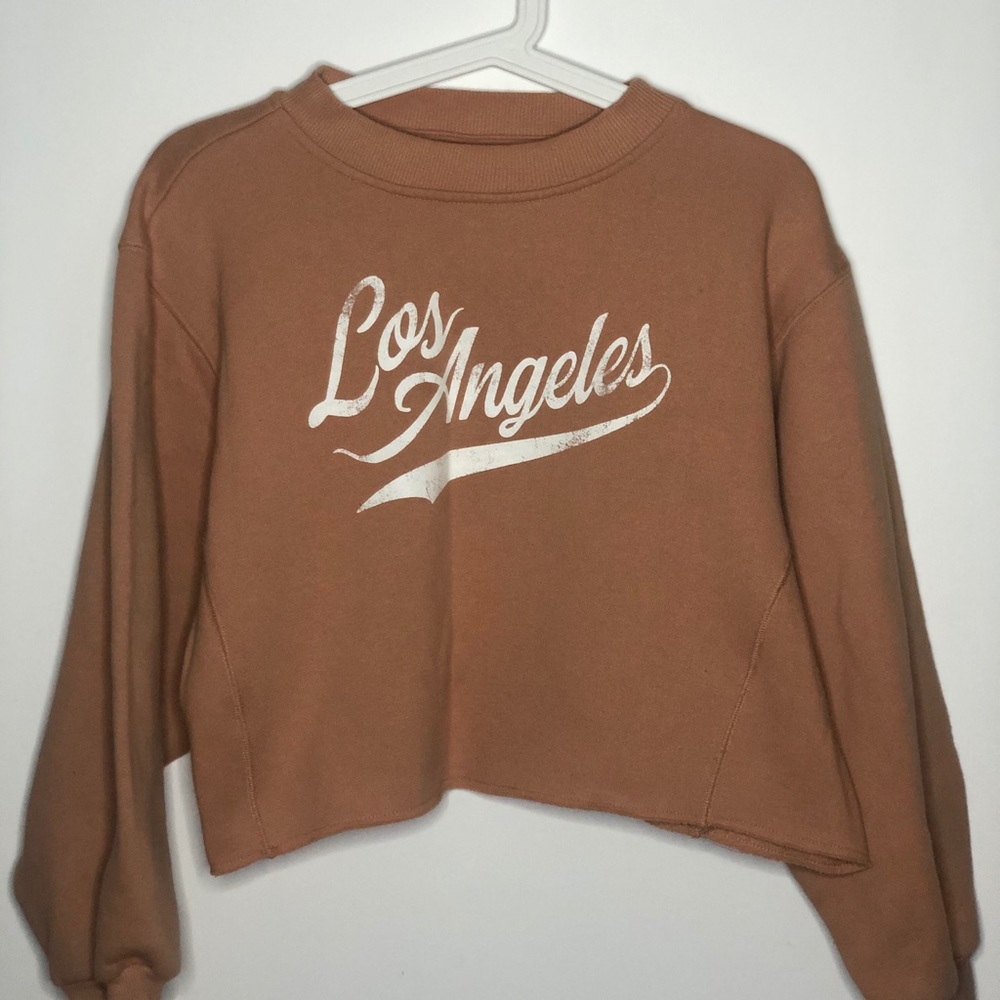 •Brown Sweatshirt•